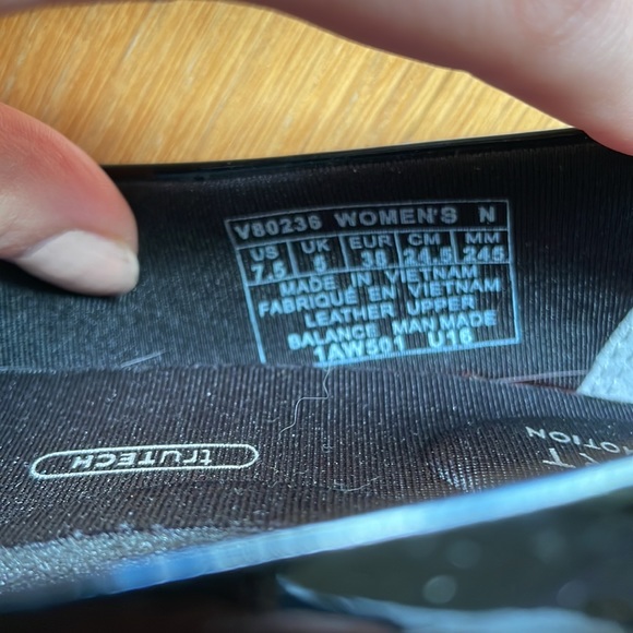 Rockport Patent Leather Kitty Heels - Picture 4 of 6